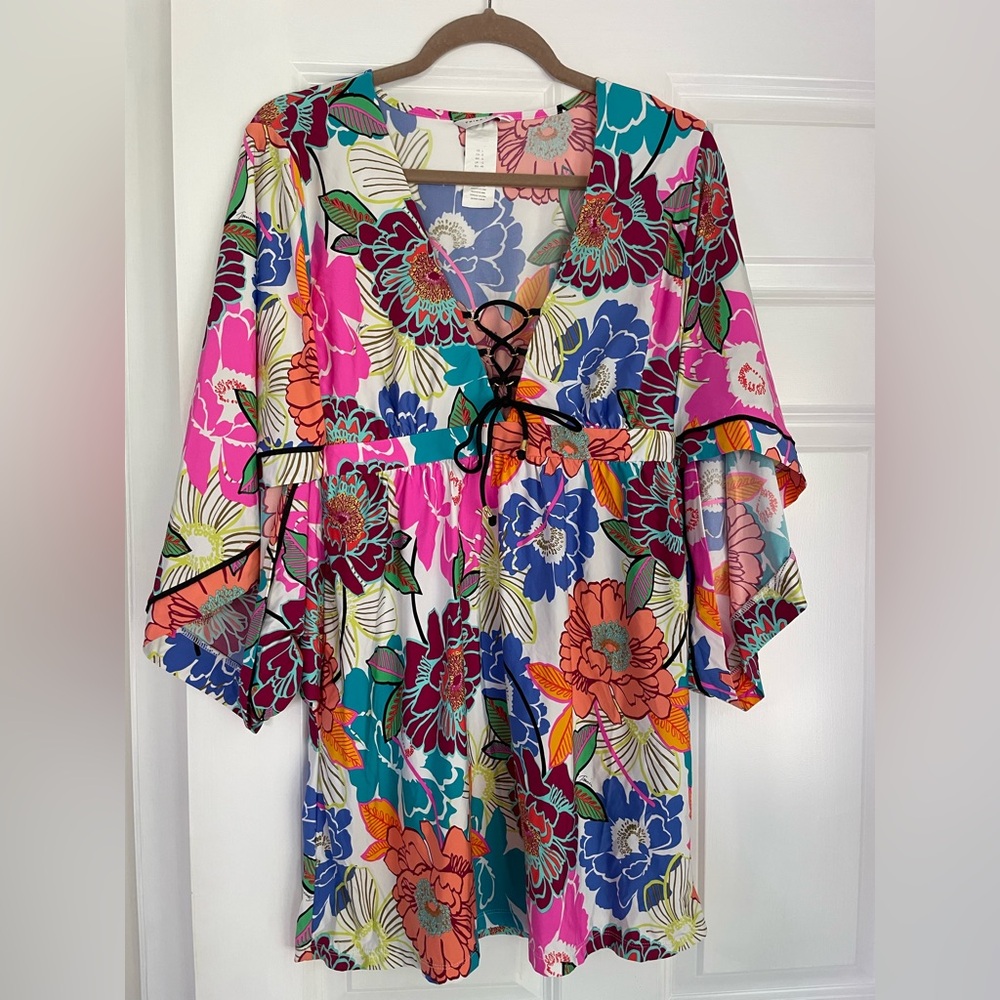 Trina Turk Radiant Blooms Floral Cover-Up Tunic size L NWOT